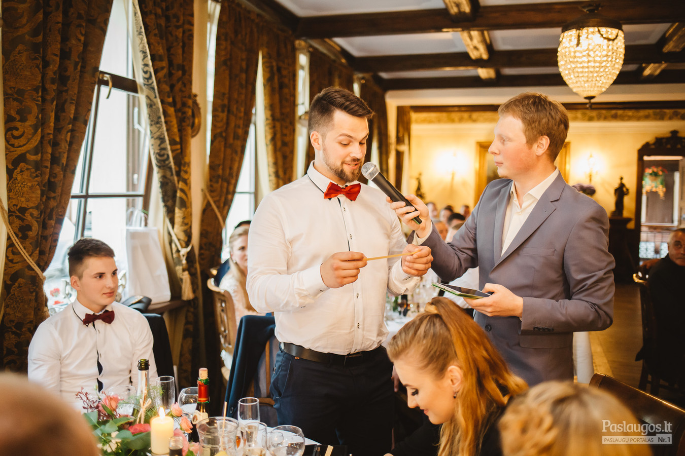 Tomas Sileika hosting an event